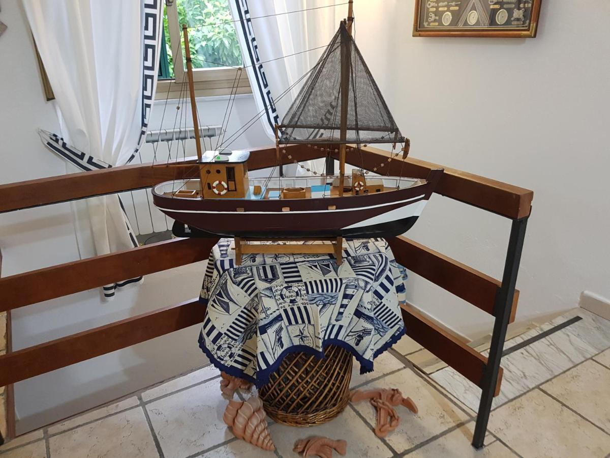 Carugio Del Fezzano Bed & Breakfast เฟสซาโน ภายนอก รูปภาพ