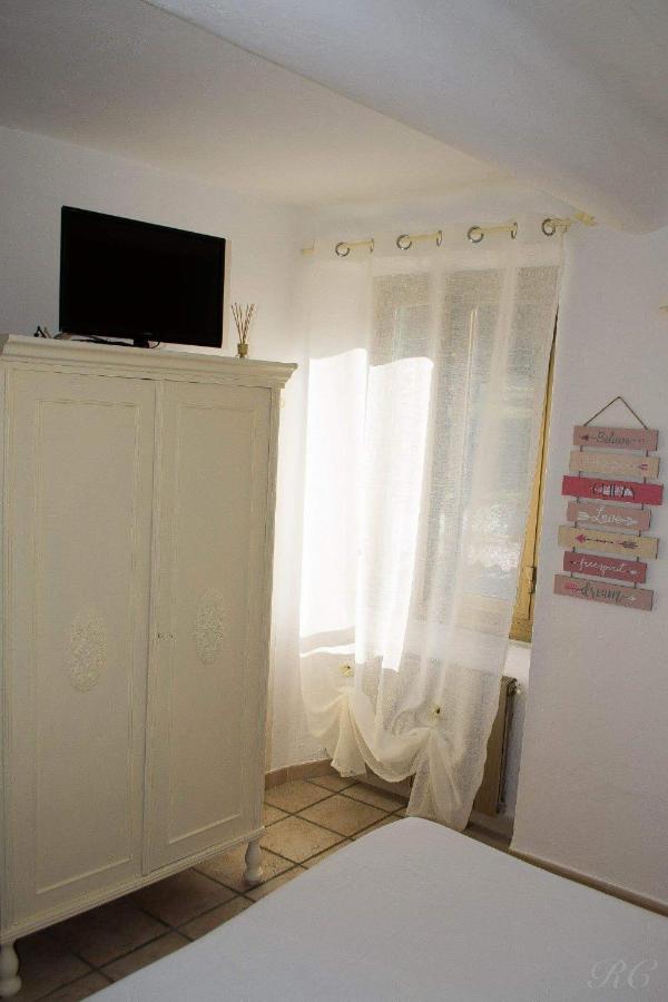 Carugio Del Fezzano Bed & Breakfast เฟสซาโน ภายนอก รูปภาพ